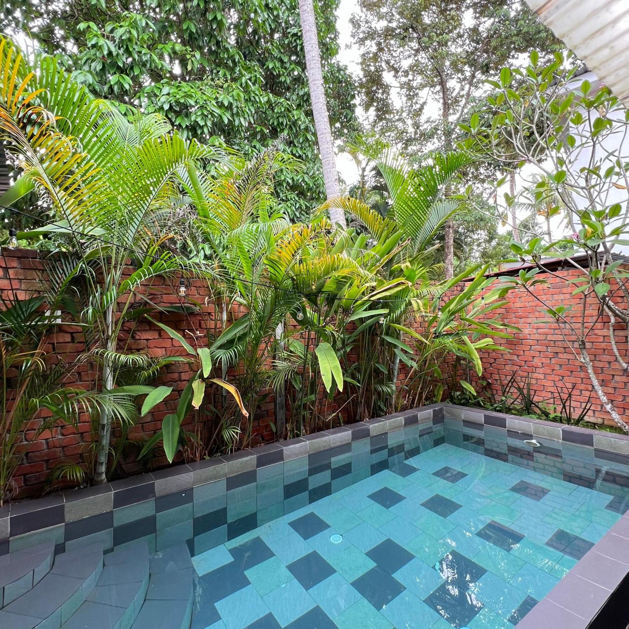 Kutum'S Wooden House - Private Pool, Breakfast & Cafe Villa Langkawi Buitenkant foto